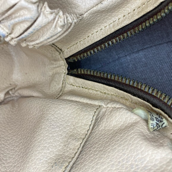 Louis Vuitton Vintage Monogram Trousse Toilette 23 - Picture 15 of 15